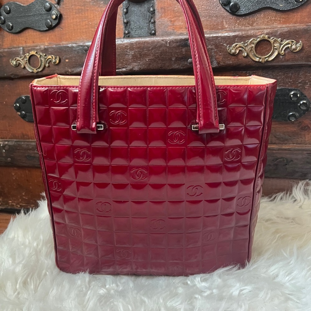 🔥🔥 CHANEL CHOCOLATE BAR TOTE 🔥🔥 - Picture 14 of 15